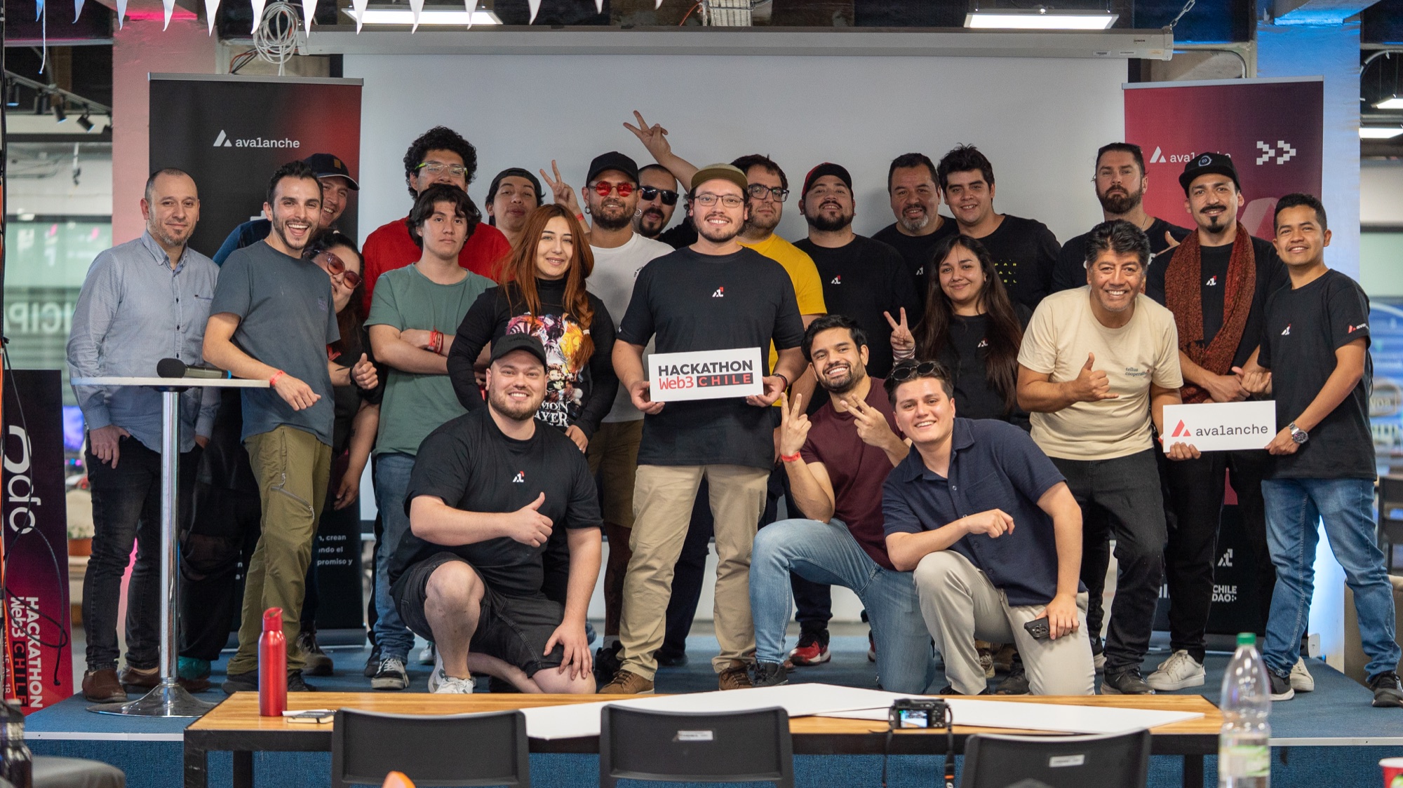 Fotografía grupal de la comunidad participante