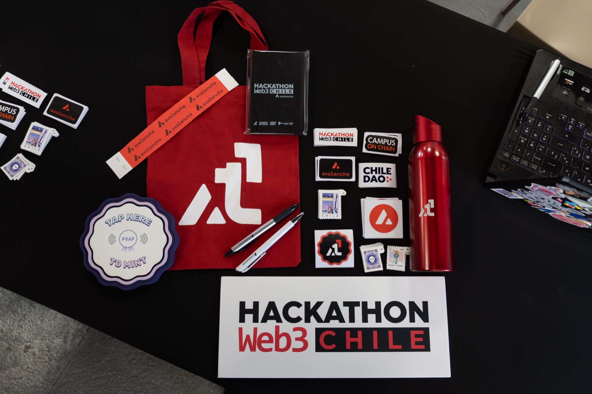 Merchandising completo de Hackathon Web3 Chile